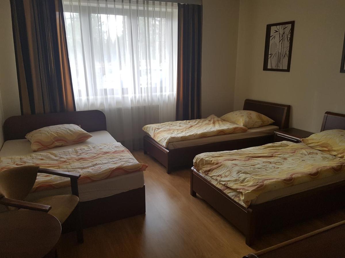 Villarenoma Nadarzyn Dış mekan fotoğraf